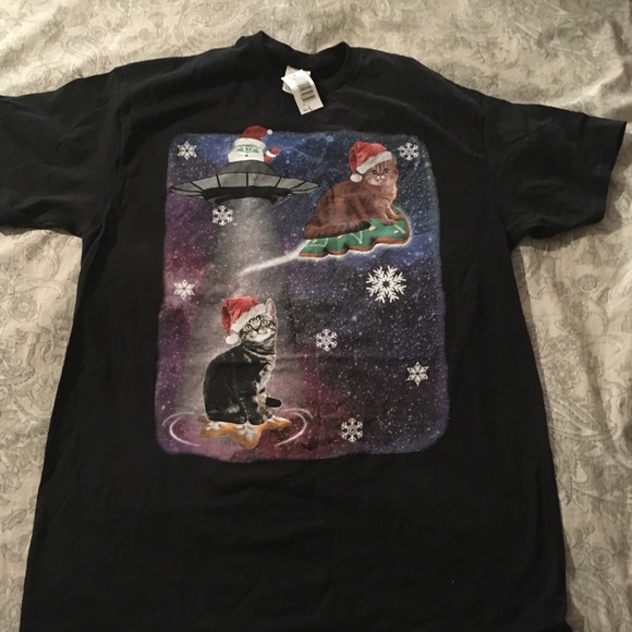 Cute Christmas Cat T-shirt - Picture 1 of 2